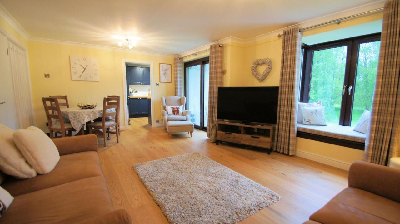 44 Guthrie Court Villa Auchterarder Eksteriør billede